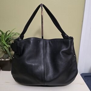 Salvatore Ferragamo | Black Leather Vara Bow Shoulder Bag